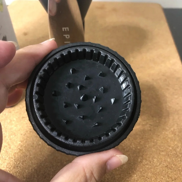 5/$25
Epicure Veggie Twist Spiral Slicer Cutter 2 Blade Settings Used No Brush - Picture 3 of 5